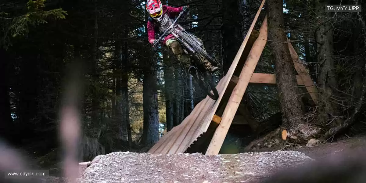 锁定热爱，每一场赛事都是心跳的理由！⚽️🏀